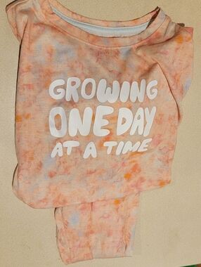 Girls Cat And Jack Orange Tye Dye Two Piece Jogger Pajama Set Size 6/7